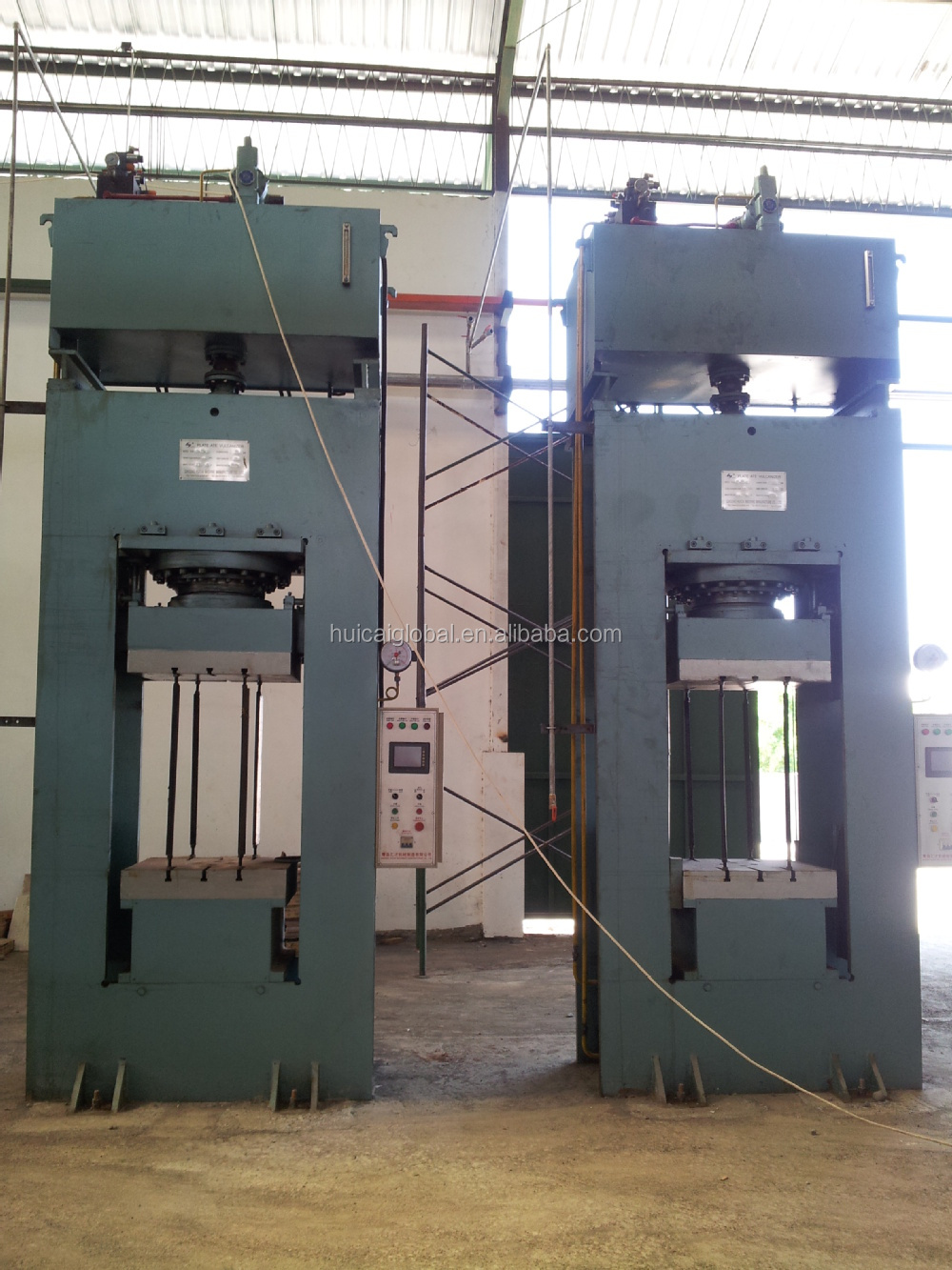 11 kW Power Tire Forming Vulcanizer Equipment Jaw Type Rubber Hydraulic Press Machine