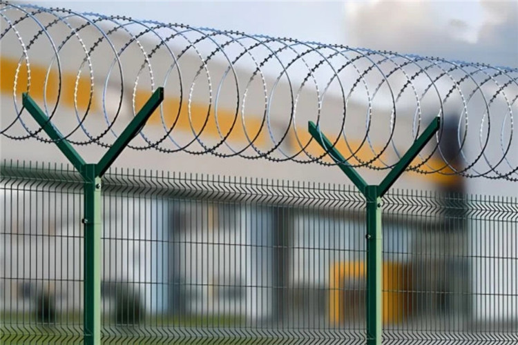 High Quality Galvanized And Powder Coated Welded Wire Mesh Fence Airport Security Fence Design With Barbed Wire