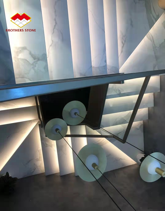 Customized Polished or Matte Calacatta White Marble Look Porcelain Tile Stairs Mohs 6-7 Hardness