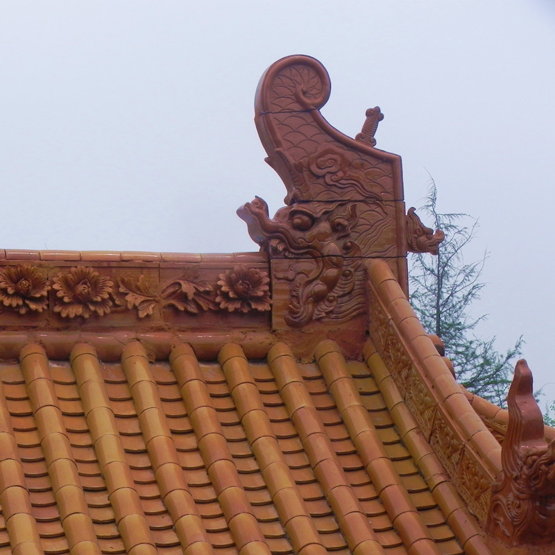 Yellow glazed Chinese style roof tiles for temple in Singapore