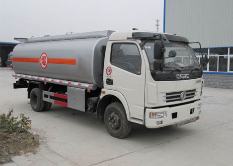 6000 liters fuel tank truck, oil tanker truck for sale