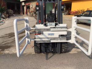 China Thin Arm Forklift Truck Attachments Forklift Foam Rubber Clamps Safely Handle wholesale