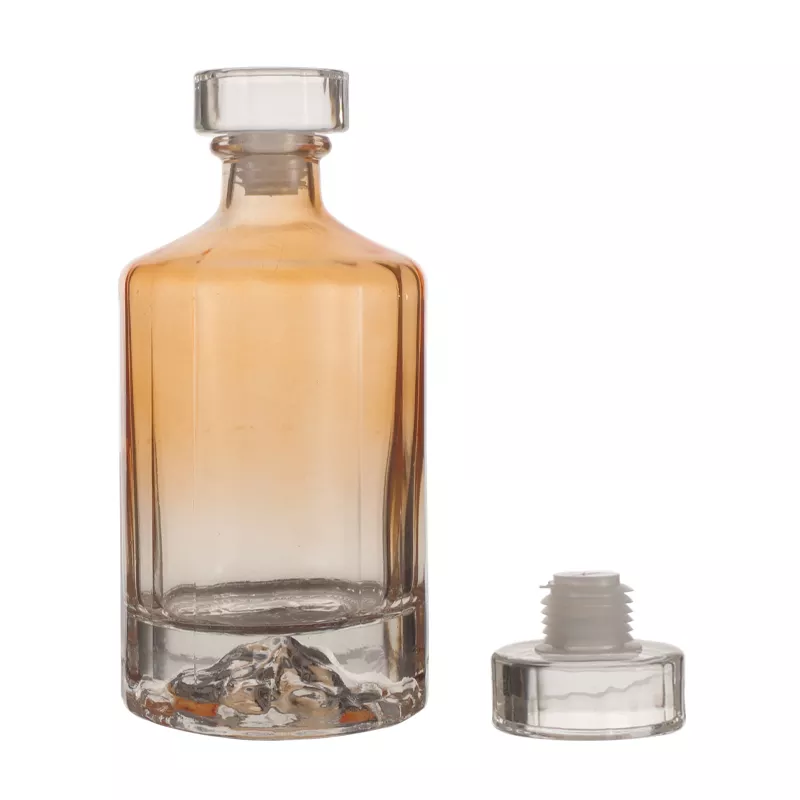Glass Collar Whisky Vodka Bottle with Cork Cover 750ml Capacity Customized Luxury