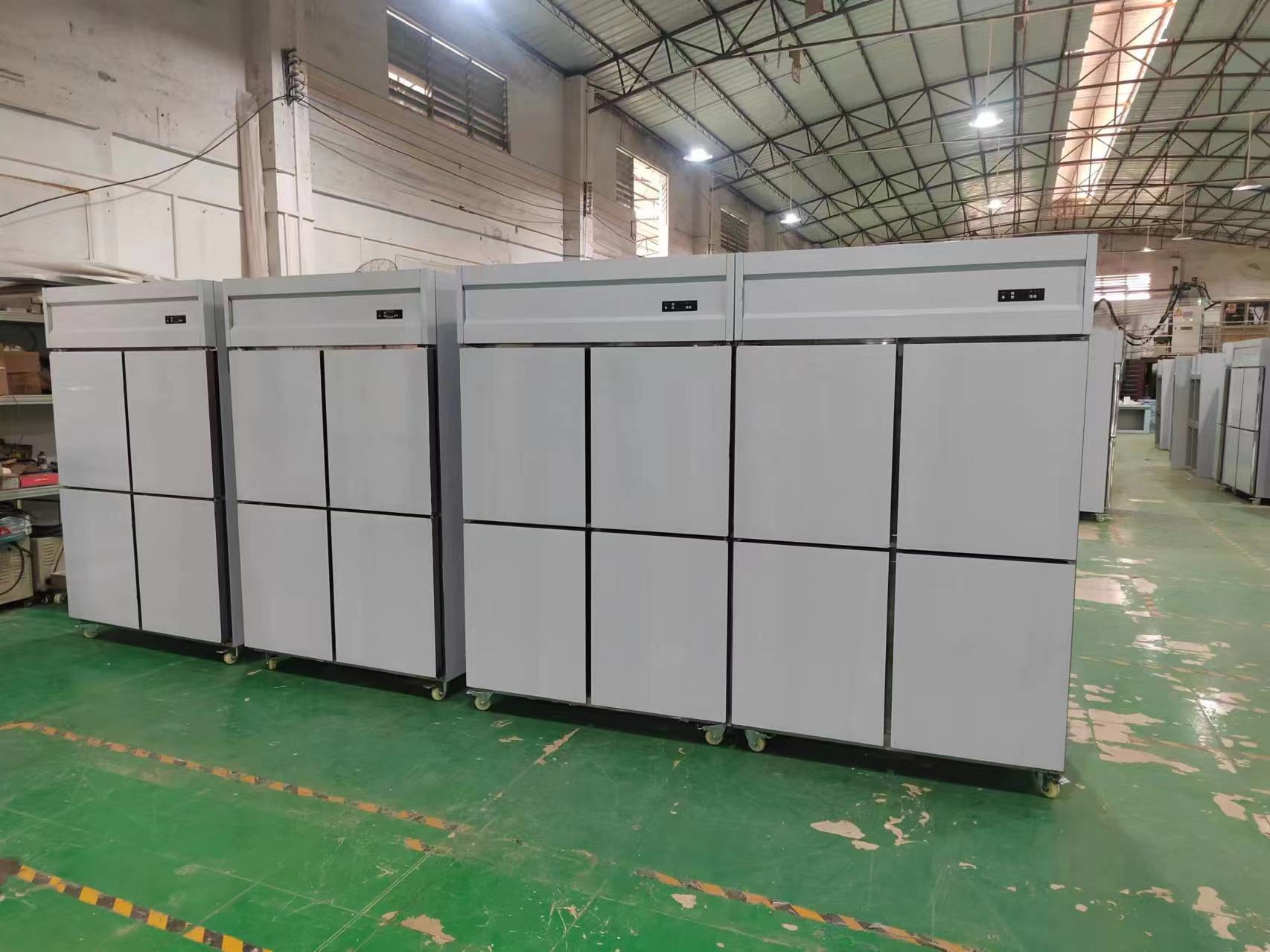 Commercial Kitchen Upright Stainless Steel Fridge 3 Door Fridge Refrigerated