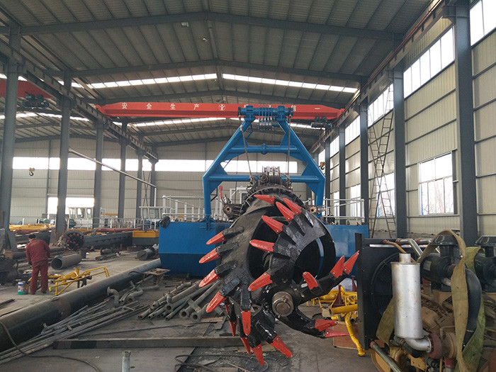YSCSD400 Model Sand Dredging Boat To Clean Up Silt In Rivers Suction Dredger Ship 24kw