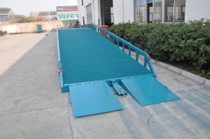 China Manual /Electrical Mobile Dock Ramp 1.8 Meters Working Height 8000Kg Loading Capacity for Work Shop wholesale