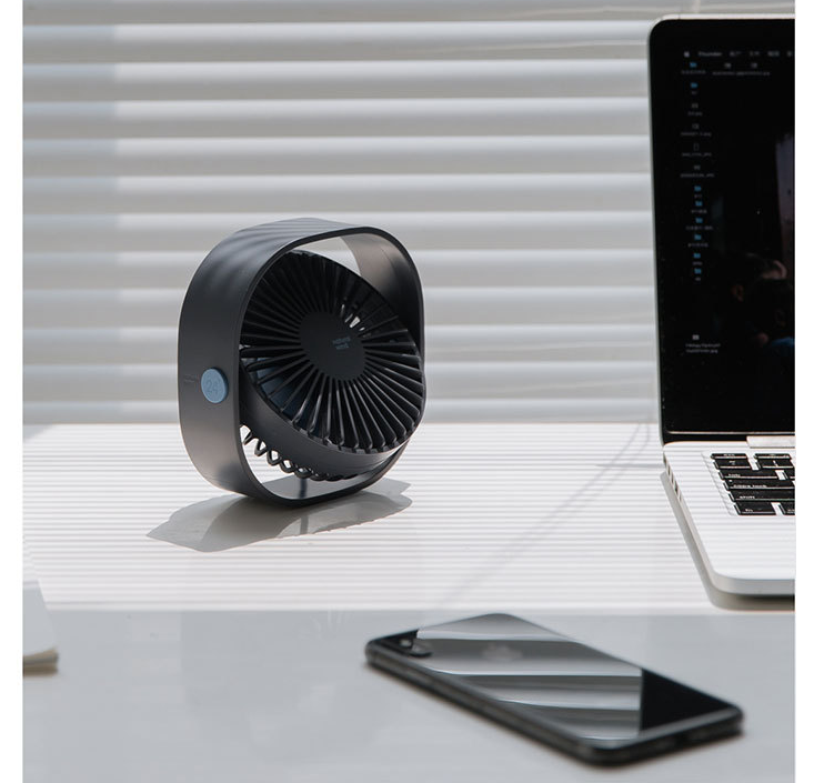 129*122*52 mm Mini Desktop USB Fan with Charging Convenience and Lightweight Design