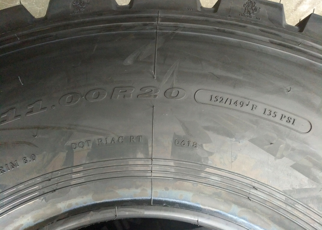 Combined Tread Pattern Big Block Tires 20 Inch Rim Diameter Eco Friendly Materials