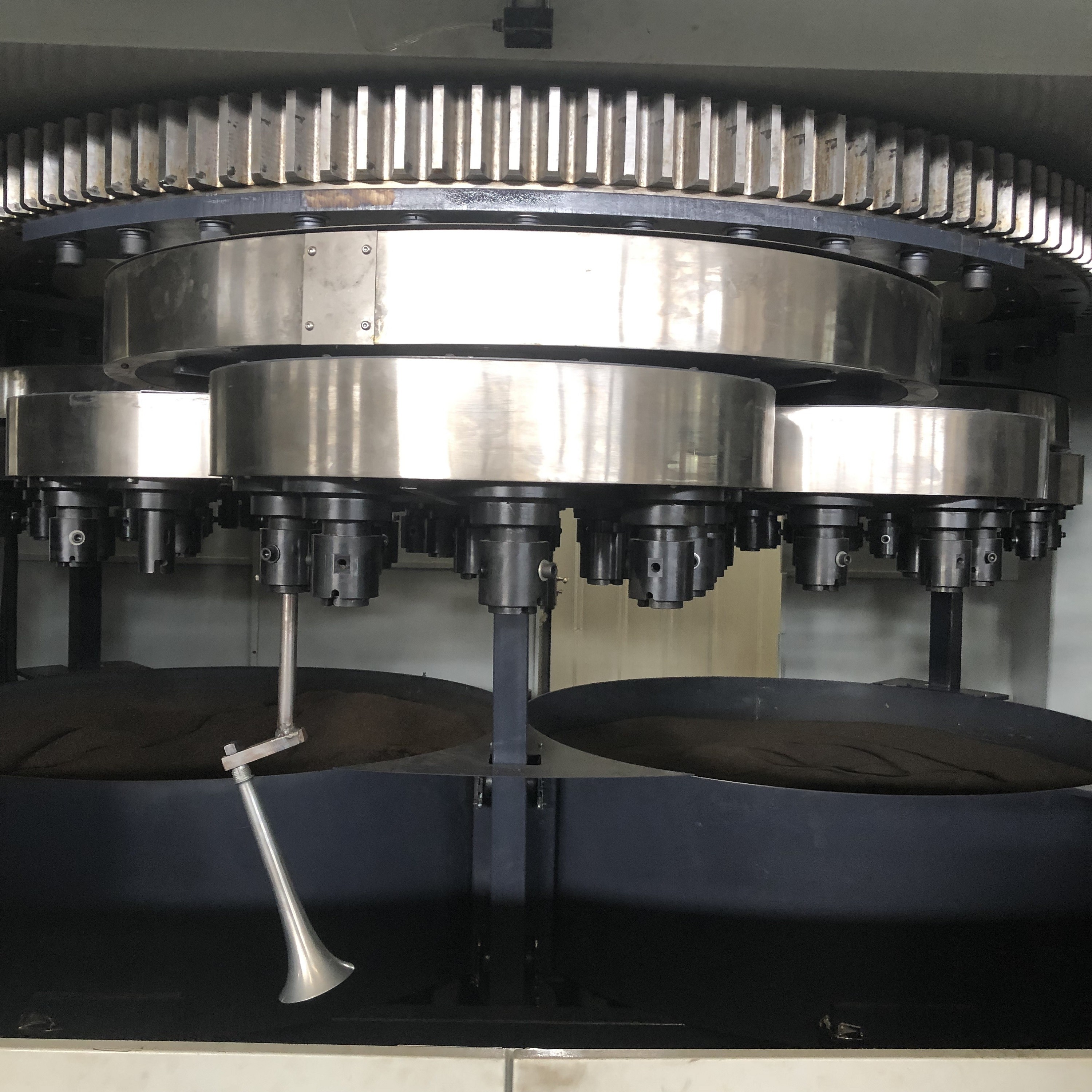 Rotary Automatic Brass Tube CNC Polishing Machine High Efficient No Need Dusting