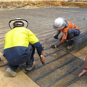 China PE Uniaxial Geotextile Geogrid 150kn 180kn For Soil Stabilization wholesale