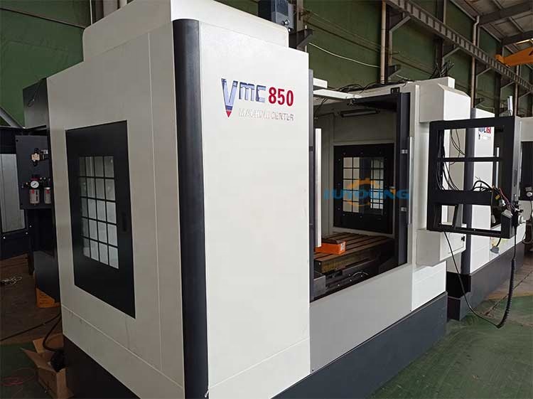 High Precision VMC850 Vertical Machining Center 5T Weight BT40 Spindle Taper