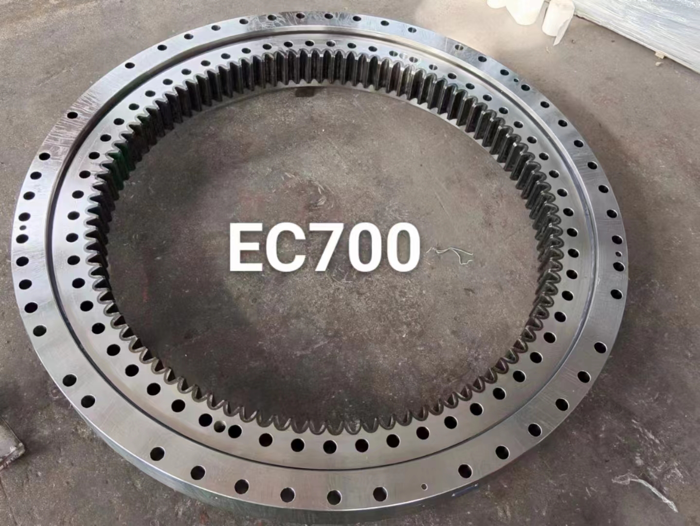 100% Excavator Slewing Bearing PC200-5 Slewing Ring for Part No.VLI200414N