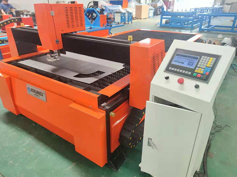 Air Gantry Type CNC Plasma Cutting Machines 8500w Starfire Control With Huayuan Power