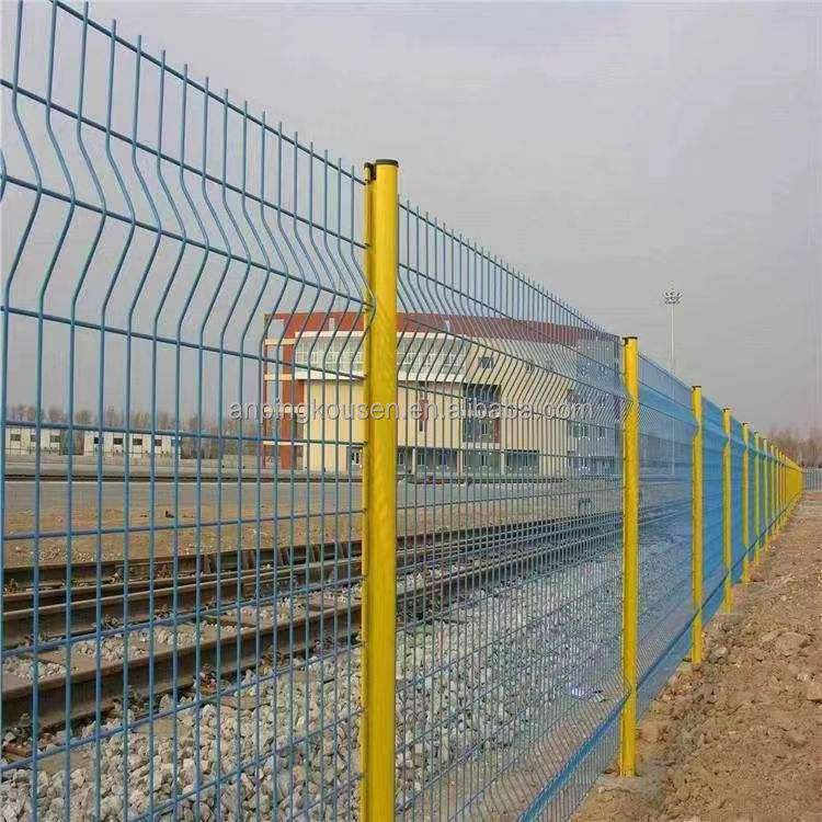 Outdoor Triangle Welded Mesh 3D Fence Galvanized Fence for Highway 830mm-2530mm Height