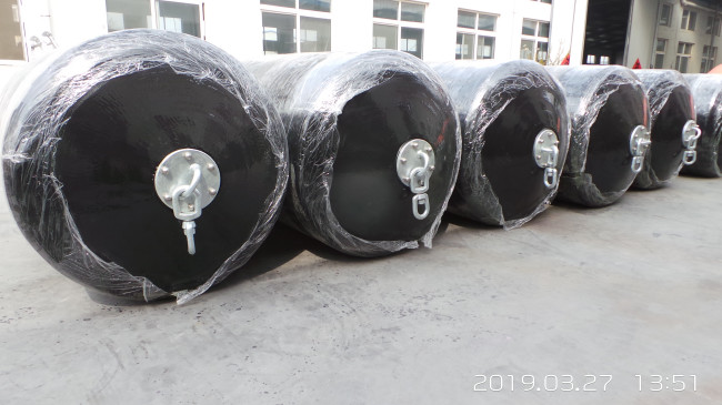 Excellent Weather Resistance EVA Foam Fender Swivel Included -30C To 80C For Boats