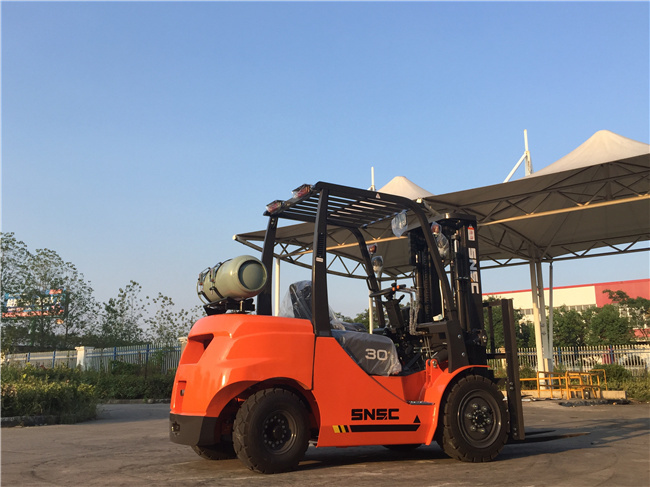 6m Liftihg Height Mast LPG Gasoline 3 Ton Forklift
