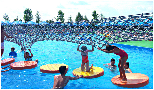 Water Park Lazy River And Swimming Pool Floating Bridge With Climbing Net