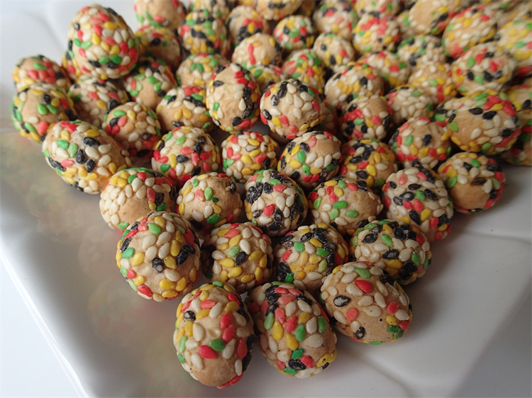 Delicious Honey Sesame Peanuts Ball Multi Flavor Snacks Plump Crispy