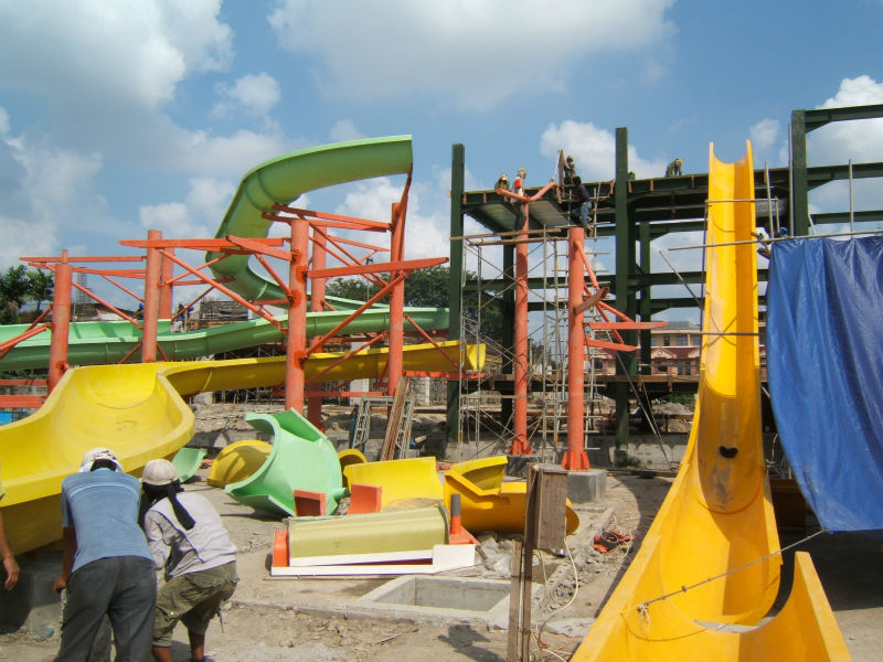 Indonesia Medan Water Park Project Adventruous Indoor Waterpark Equipment
