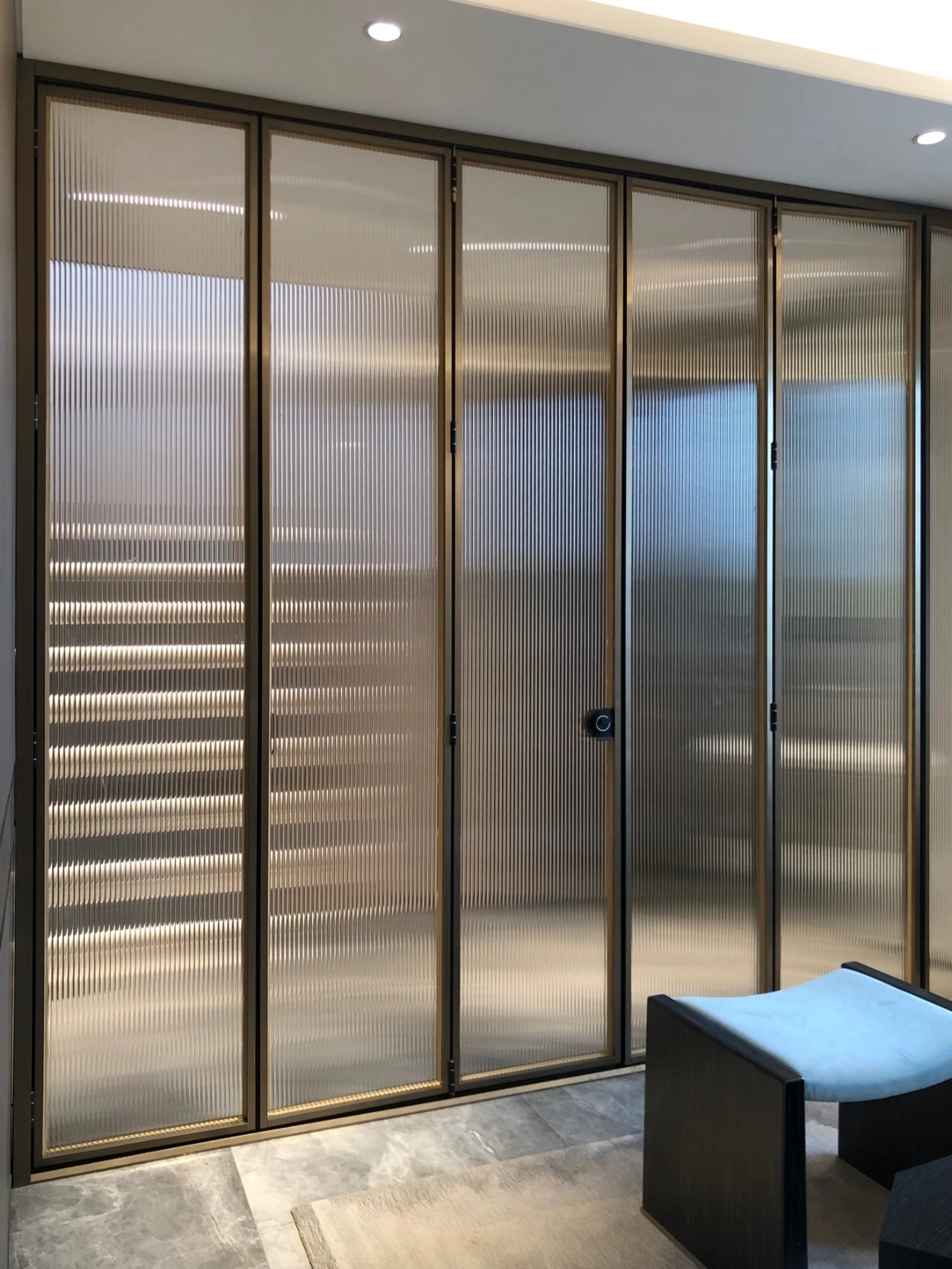 PVDF Coating 2.2mm Aluminum Door Frame Extrusions Profile