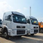 Faw Jiefang J5P Tractor Trailer Truck Manual 30 Ton / Heavy Commercial Trucks