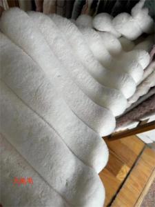 China Fur Fluffy Fabric Material For Sale Fluffy Cloth Material wholesale