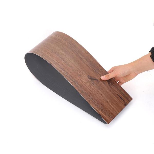 1.5mm Thickness 152.4*914.4mm Size Wood Design Self Adhesive PVC Vinyl Flooring for Indoor Use