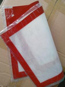 China Non stick Heat resistant Reusable Silicone baking mats wholesale