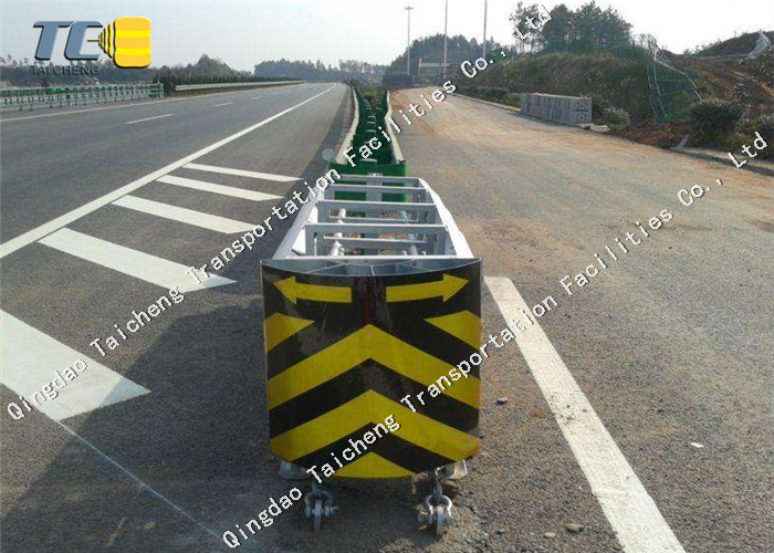 Wear Resistant Quadguard Crash Cushion Anti Collision Pad Redirective Attenuator