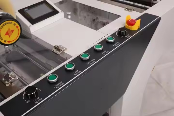 VD330 Digital Label Die Cutter Paper Cutting Machine For Industrial Commercial Label Printer