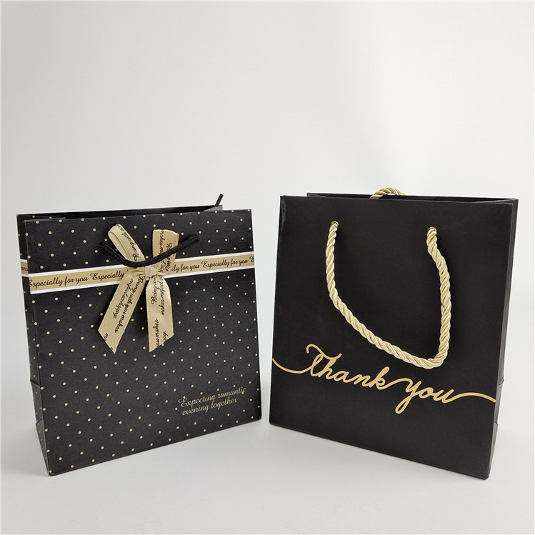 Customized Paper Bags Biodegradable Paper Pouch For Shopping With Logo Printing