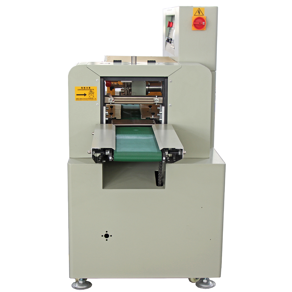 Simple operation automatic 1-230bag/min pillow packing machine for vegetable food commodity