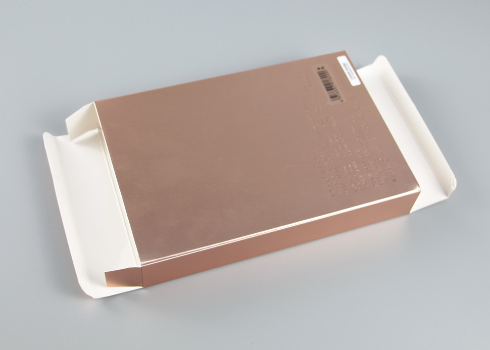 Reusable Plain Printed Packaging Boxes Kraft Paper Material With Gold Debossing