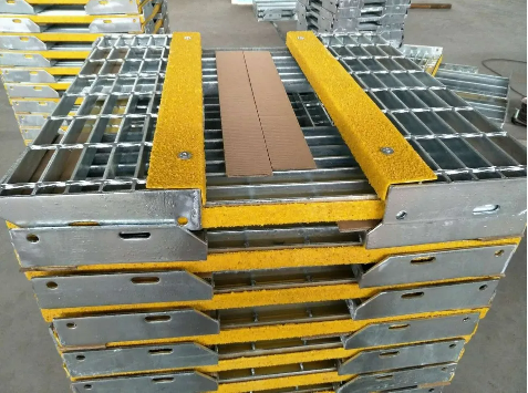 Industrial Galvanized Steel Grating Stair Treads