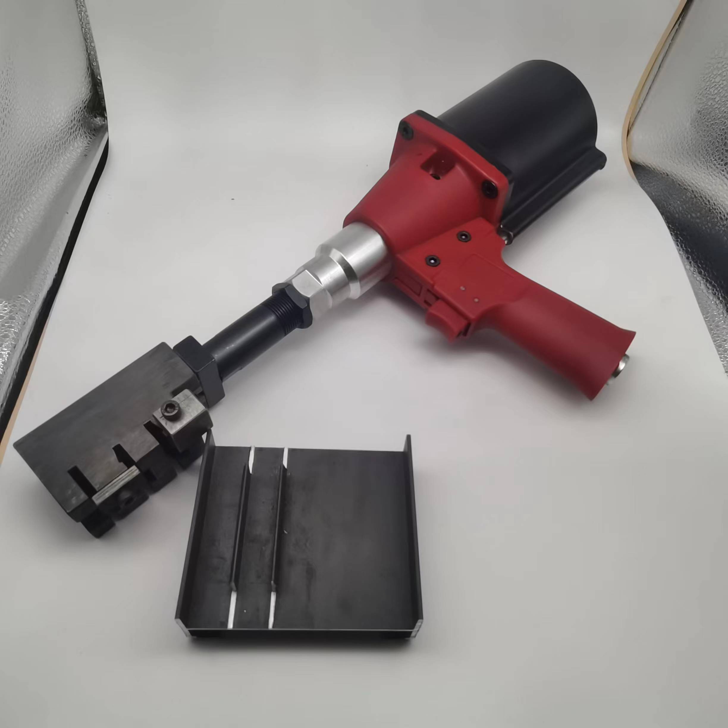 Customized Punch Hole 5*40 mm Drain Hole 2.1 ton Small Manual Pneumatic Punching Machine