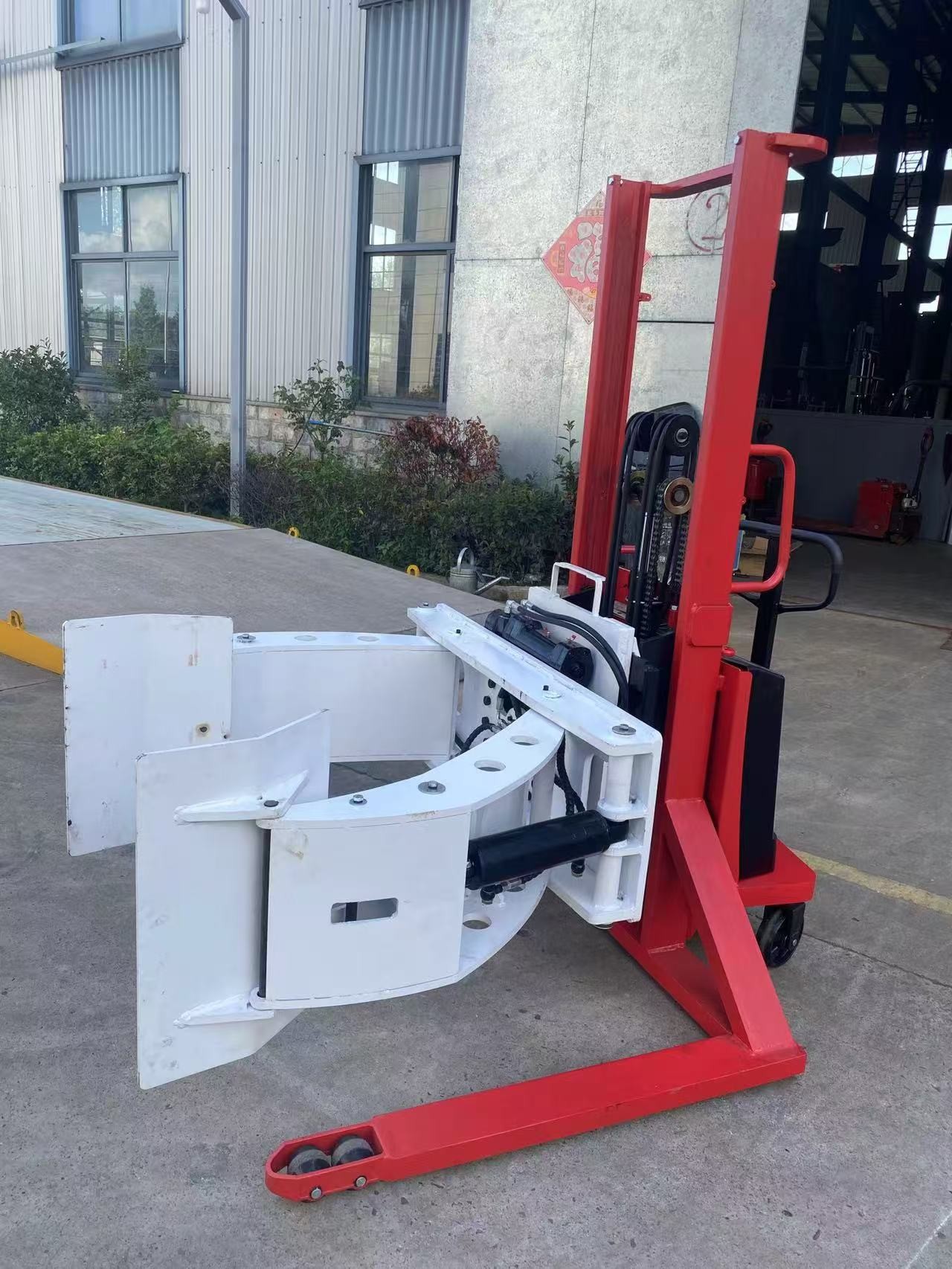 Custom Roll Handling Solutions Electric Semi Electric Stackers For Paper And Packaging Industries
