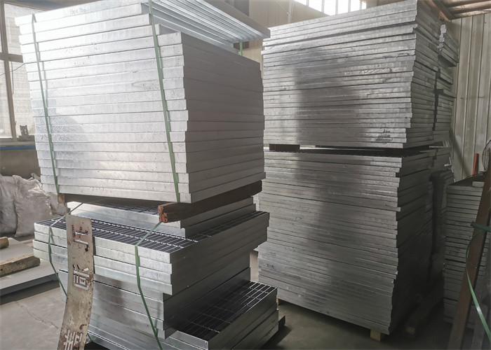 Workshop Platform Steel Grating Plate 8mm Thick Skid Proof Electro Galvanizing
