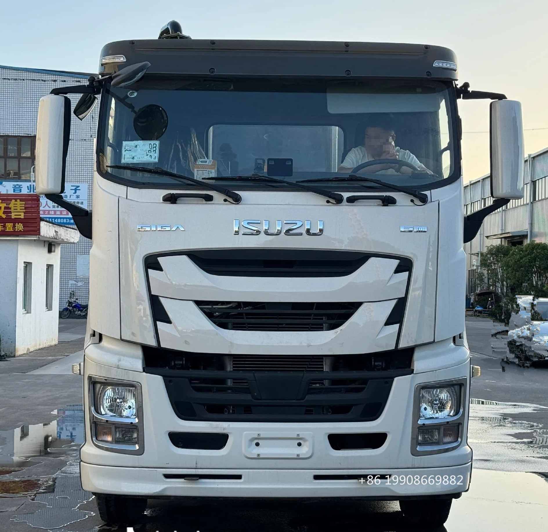 ISUZU 4x2 Driver 10000L Sewage Suction Truck with Vacuum Pump for Sucking Waste Water Vacuum Sewer Tanker Suction Truck