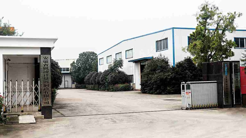 Frying Oil Filling Machine OEM Automatic Electric For Vegetable Drinking Water Treatment