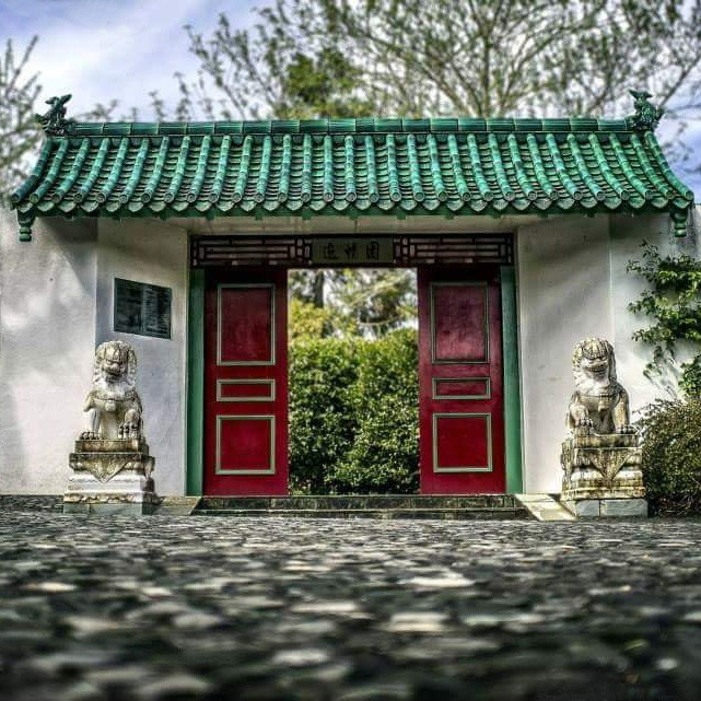 Garden Pavilion Traditional Chinese Ceramic Roof Tiles 1900N Long Durability