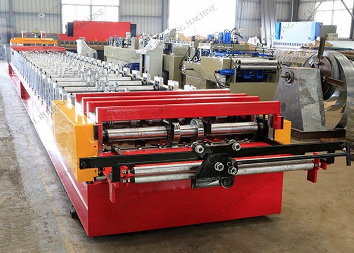Automatic 15Kw Metal Deck Roll Forming Machine 15000KG Floor Deck Machine