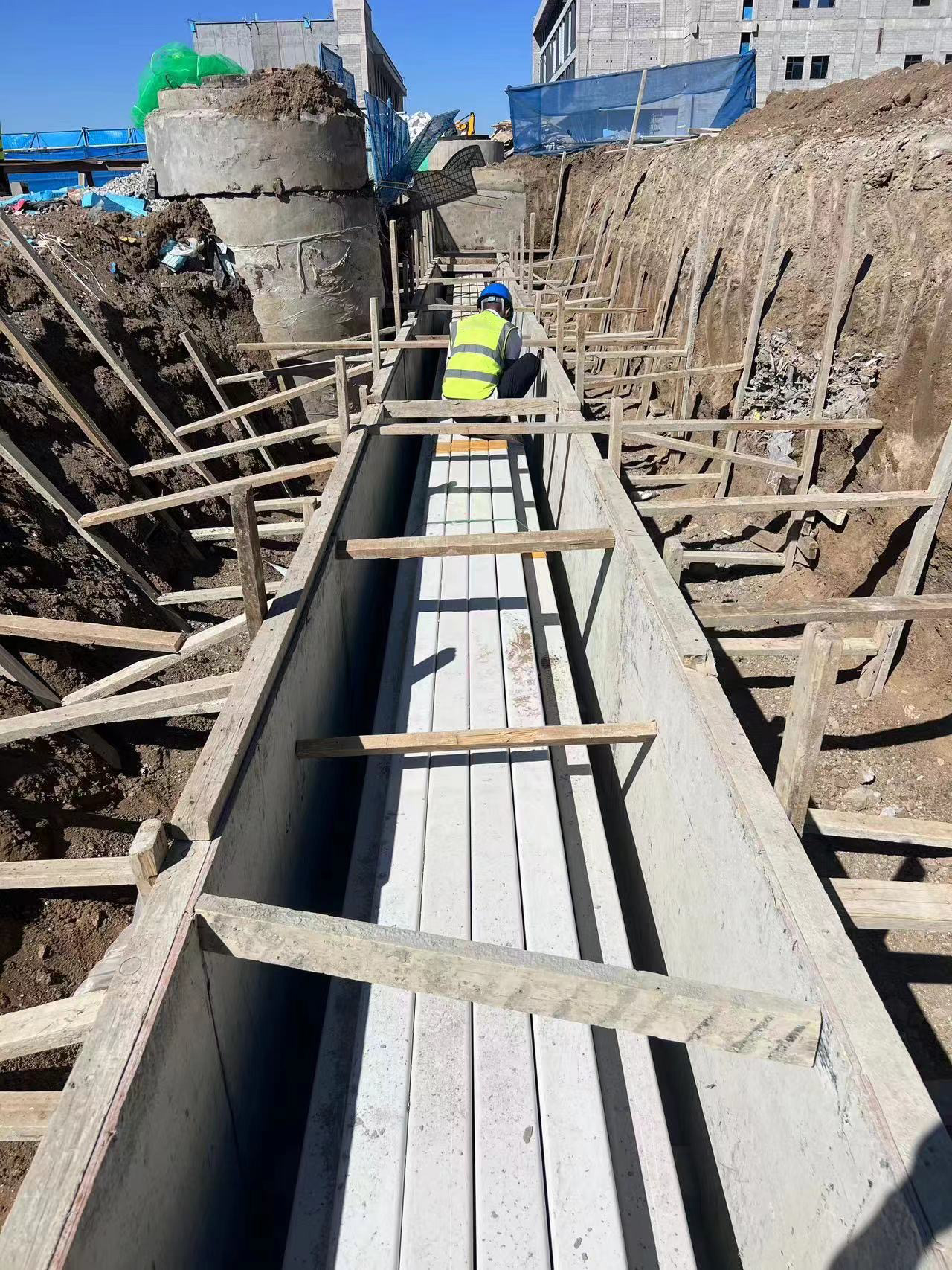 Custom Pvc Square Rectangular Plastic Grid Pipe Tube Manufacture with Glue Connection