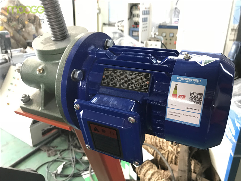 PE Plastic Grinder Machine HDPE PET Mechanical Mini Plastic Crusher Machine
