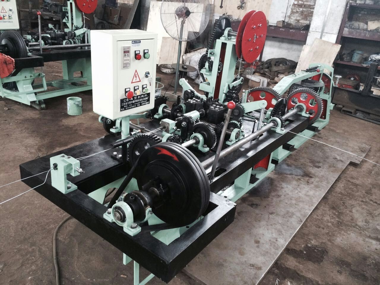 Automatic High safety Twisted Barbed Wire Machine/Single Barbed Wire Machine