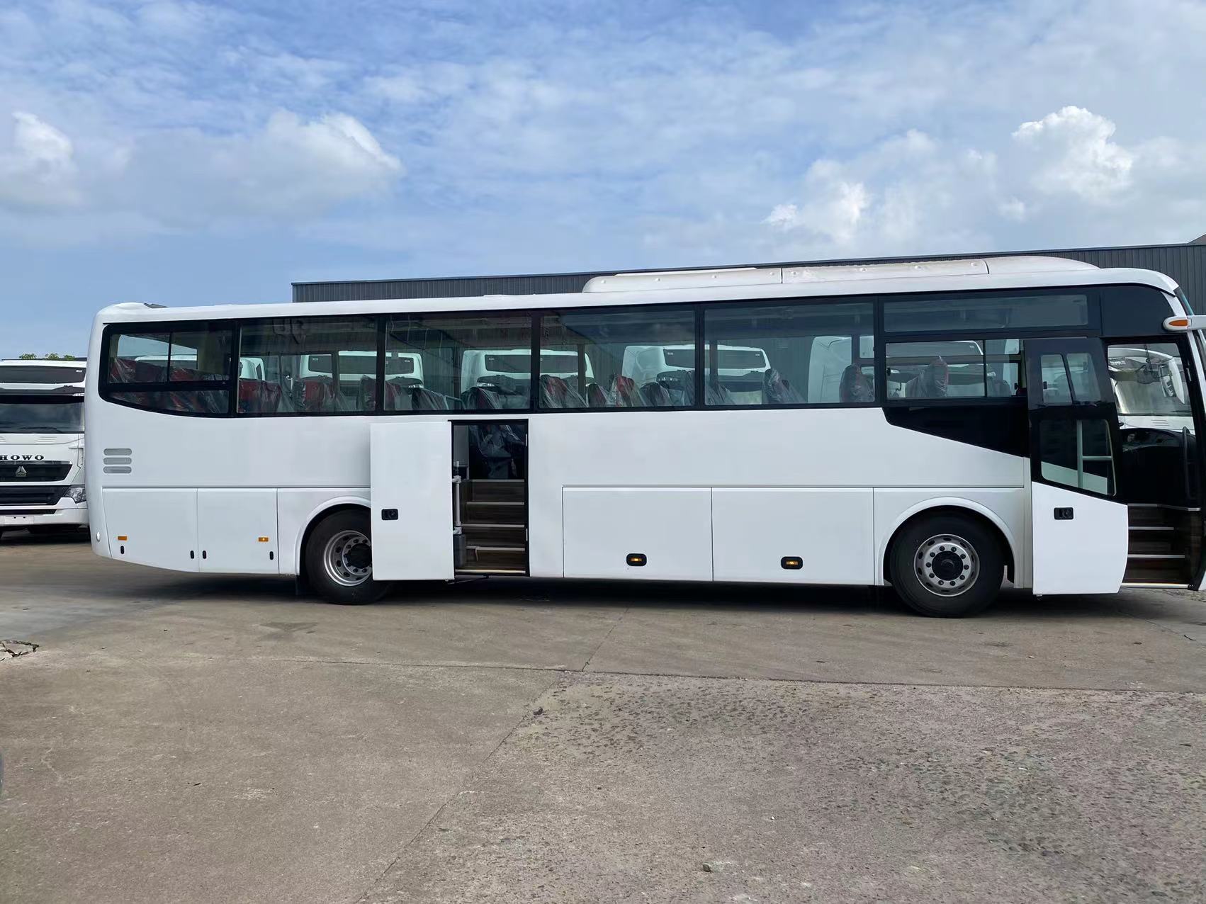 Customer's Requirement Met Well Conditioned Used Bus for Passenger Transport