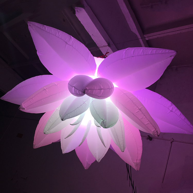 Advertising Inflatable LED Light UV Printing Giant With Different Colors And Logo