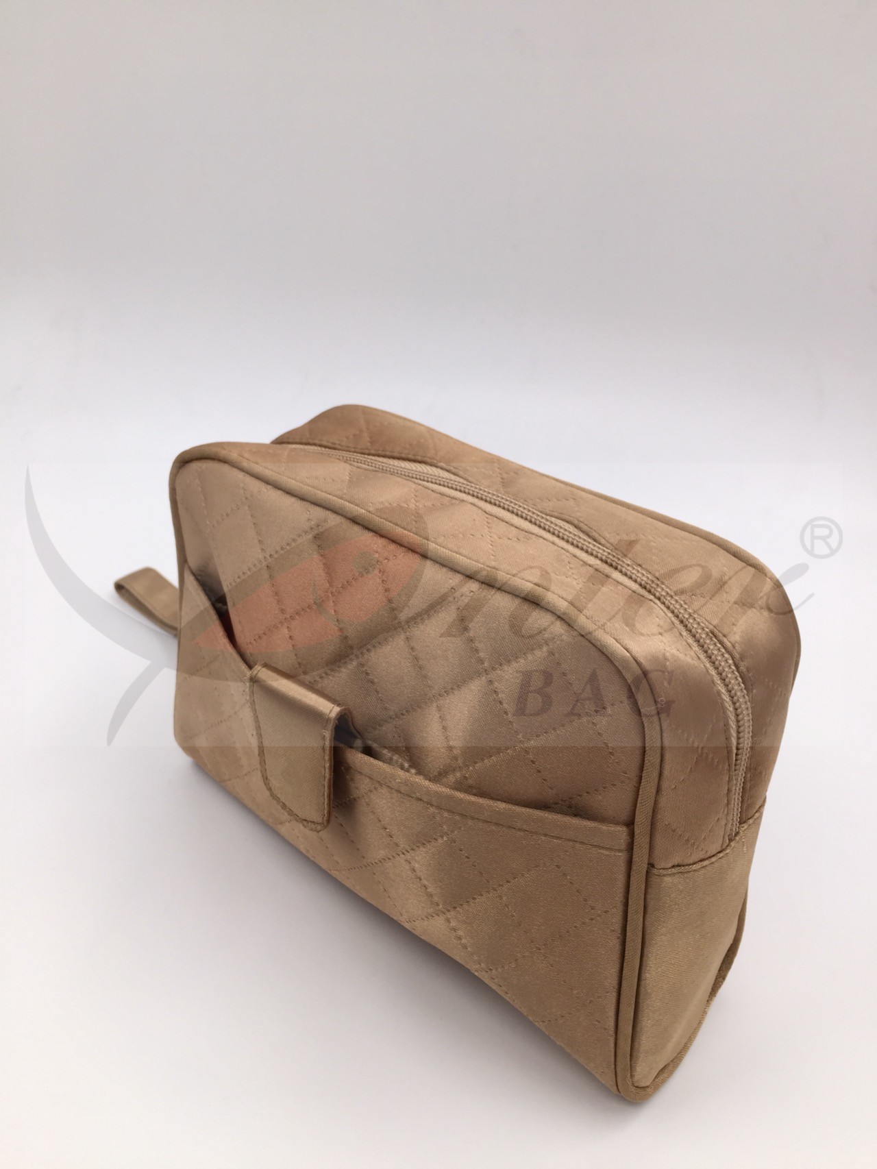 Golden Satin Polyester Travel Cosmetic Bags Environmental Friendly Material