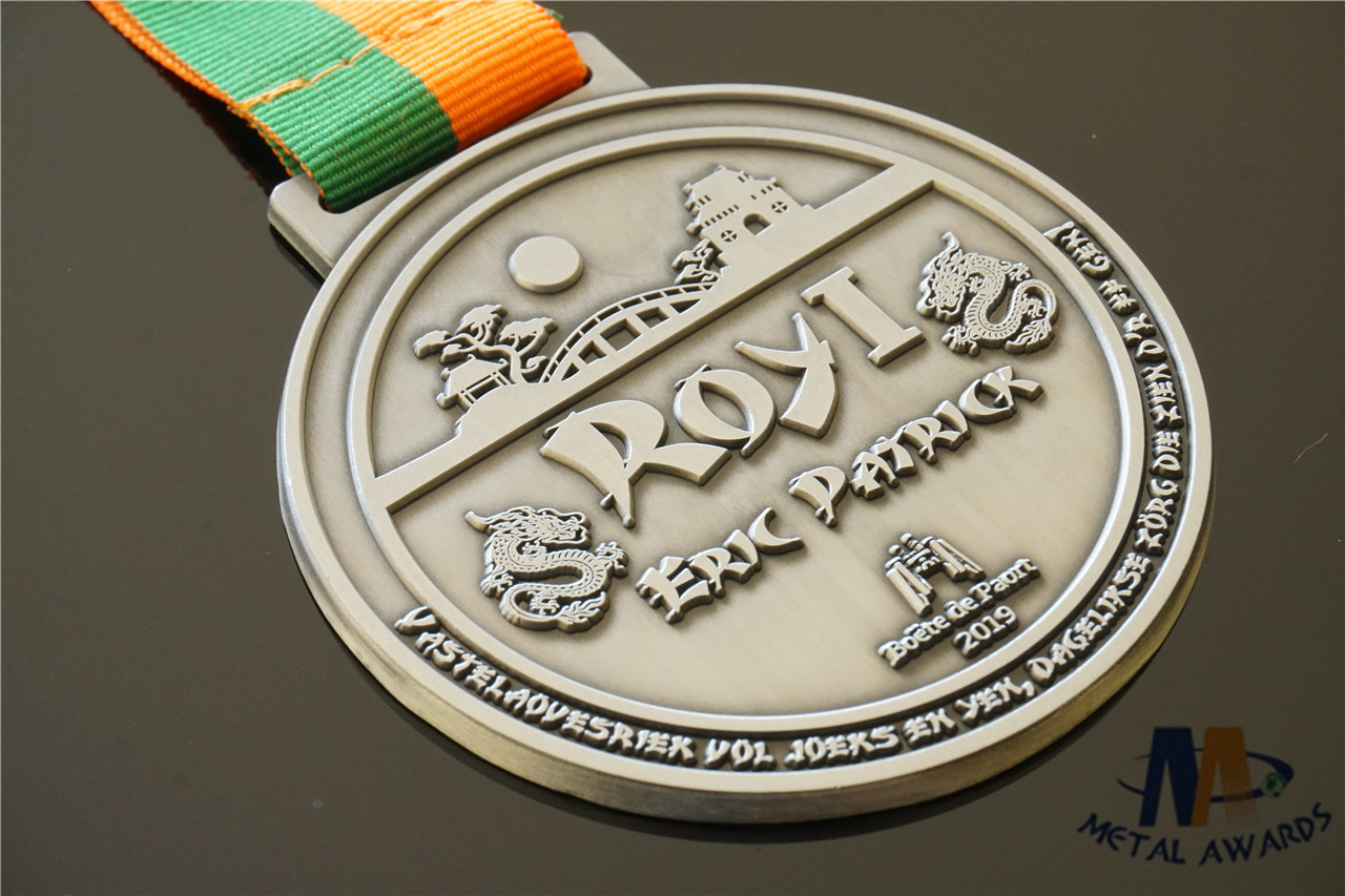 Personalized Dragon Engraved Medals Antique Silver Plated With Woven Ribbon Medailles