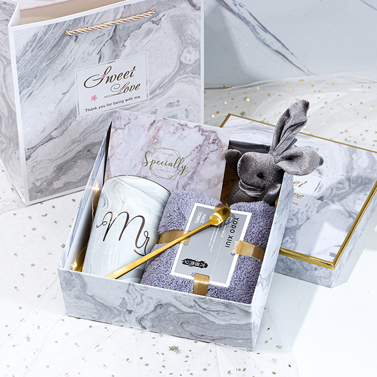 Custom Printed Cardboard Valentine'S Day Chocolate Packaging Boxes Cake Boxes Flower Gift Box