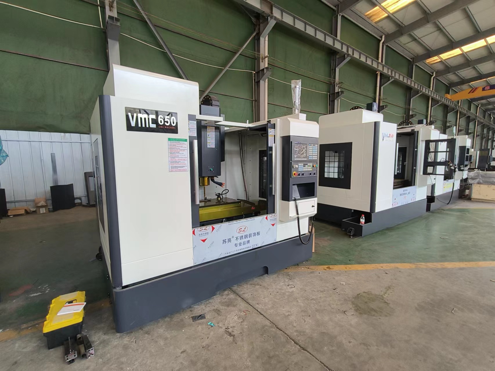 Medium Duty Machining VMC550 3 CNC Router with Auto Tool Changer and Medium Power